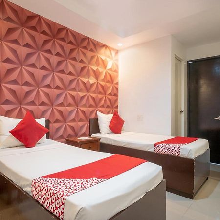 Oyo 697 Obrero Suites Davao City Buitenkant foto
